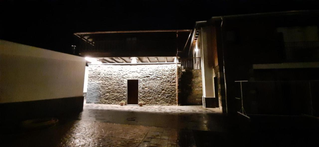 נאביה El Rato Apartamentos Rurales מראה חיצוני תמונה